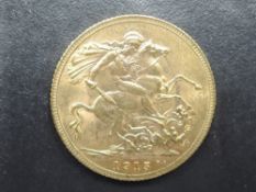 A 1915 George V Gold Sovereign, George & Dragon, Royal Mint, Westminster Mint Case and Certificate