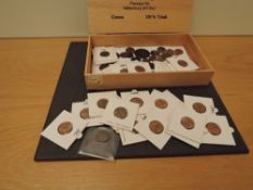 A GB Copper and Bronze Farthing collection, loose and on cards or in envelopes, 1806, 1822 (2),