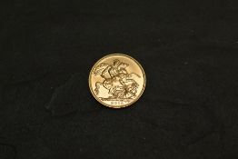 A 2014 Queen Elizabeth II Gold Sovereign, George & Dragon, Royal Mint