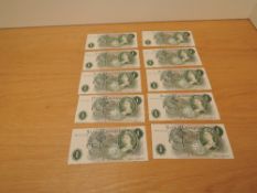 Ten Bank of Uncirculated Consecutive One Pound Bank Notes, John Page 1970-1980, HW19 092781- HW19