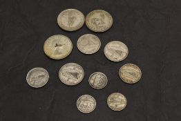 A collection of Irish and South Africa Silver Coins, Ireland 1928, 1934 & 1939 2 & 6d, 1939 & 1941