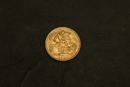 A 1914 George V Gold Half Sovereign, George & Dragon, Royal Mint