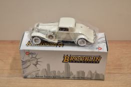A Brooklin Models The Brooklin Collection 1:43 scale die-cast, BRK 116 1931 Marmon Sixteen 2