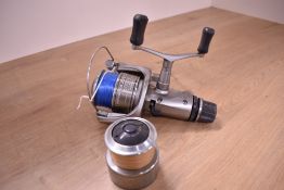 A SHIMANO BAITRUNNER AERO GTE6000B with spare spool