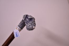 A walking stick with a terrier dogs head grip measuring 91cm long