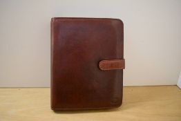 A boxed 'the Bridge' leather filofax organiser 23.5x19cm
