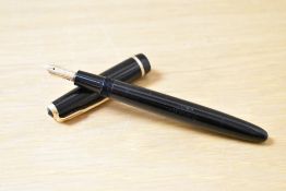 A Parker Duofold Victory aerometric fill fountain pen in black with Duofold cap band having Parker