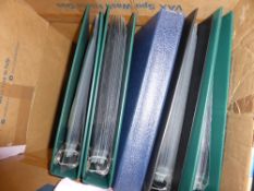 BOX WITH 5 STAMP COVER ALBUMS, VARIOUS COUNTRIES, INCLUDING SWISS, UN Box with 5 cover collections