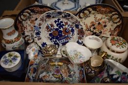 Four assorted trinket boxes including Wedgwood 'Kutani Crane' and Royal Worcester 'Florena' along