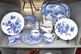 A selection of blue and white ceramics, to include a pair of Royal Worcester Vitreous plates,