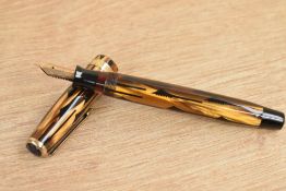A boxed Parker Duofold Standard button fill fountain pen honey and black geometric (toothbrush)