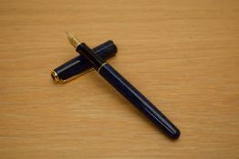 A Parker Sonnet Converter fill fountain pen in laque midnight blue with gold trim having Parker