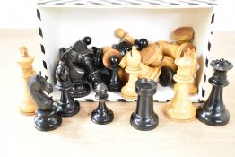 A box of 32 vintage in the style of Jaques of London / Staunton Chessman chess pieces.