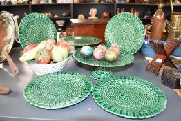 A vintage porcelain fruit bowl, marked to base 'Made in Italy',12cm, sold together with a set of
