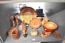 A paper machie kashmir lidded Indian box intricately decorated in pink, blue and white foliage, 9cm,