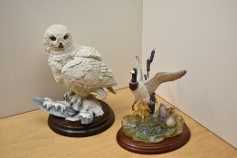 A limited edition Border Fine Arts study 'Lifitng Off' number B0182, 492/2500 by David Walton sold