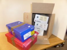 WORLDWIDE 5 SHOE BOXES WITH ONE COUNTRY/MIXED OFF AND ON PAPER COLLECTIONS Box with five shoe boxes,