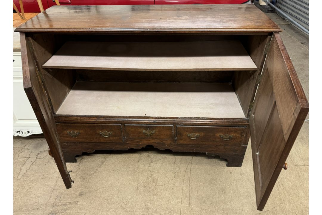 An 18th century oak mule chest, - Image 2 of 2