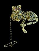 9ct Gold pin brooch with safety chain 'Wallis Simp