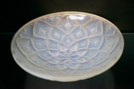 French opaque fruit bowl. Made in France - 24cm di