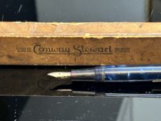 Conway Stewart fountain pen with 14ct gold nib