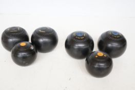 2x Taylor Gripper bowls with jack & 2 Thomas Taylo