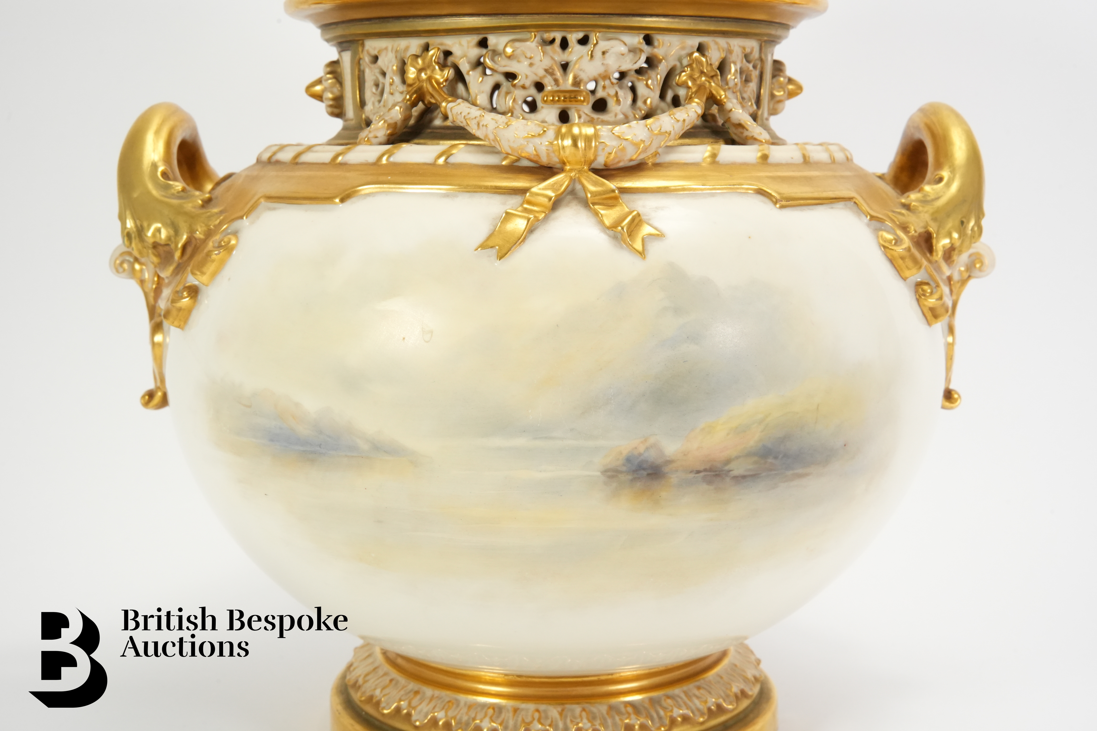 Royal Worcester Vase and Cover Signed by John Stinton - Image 7 of 14