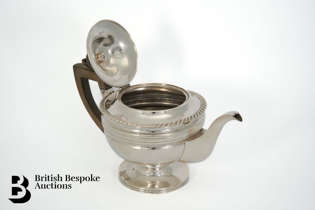 George V Silver Tea Pot - Image 3 of 5