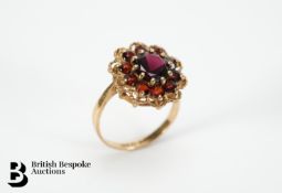 Vintage 9ct Gold Garnet Ring