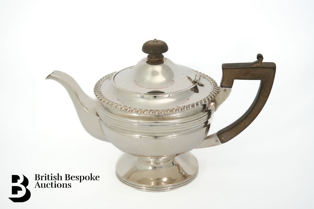 George V Silver Tea Pot - Image 2 of 5