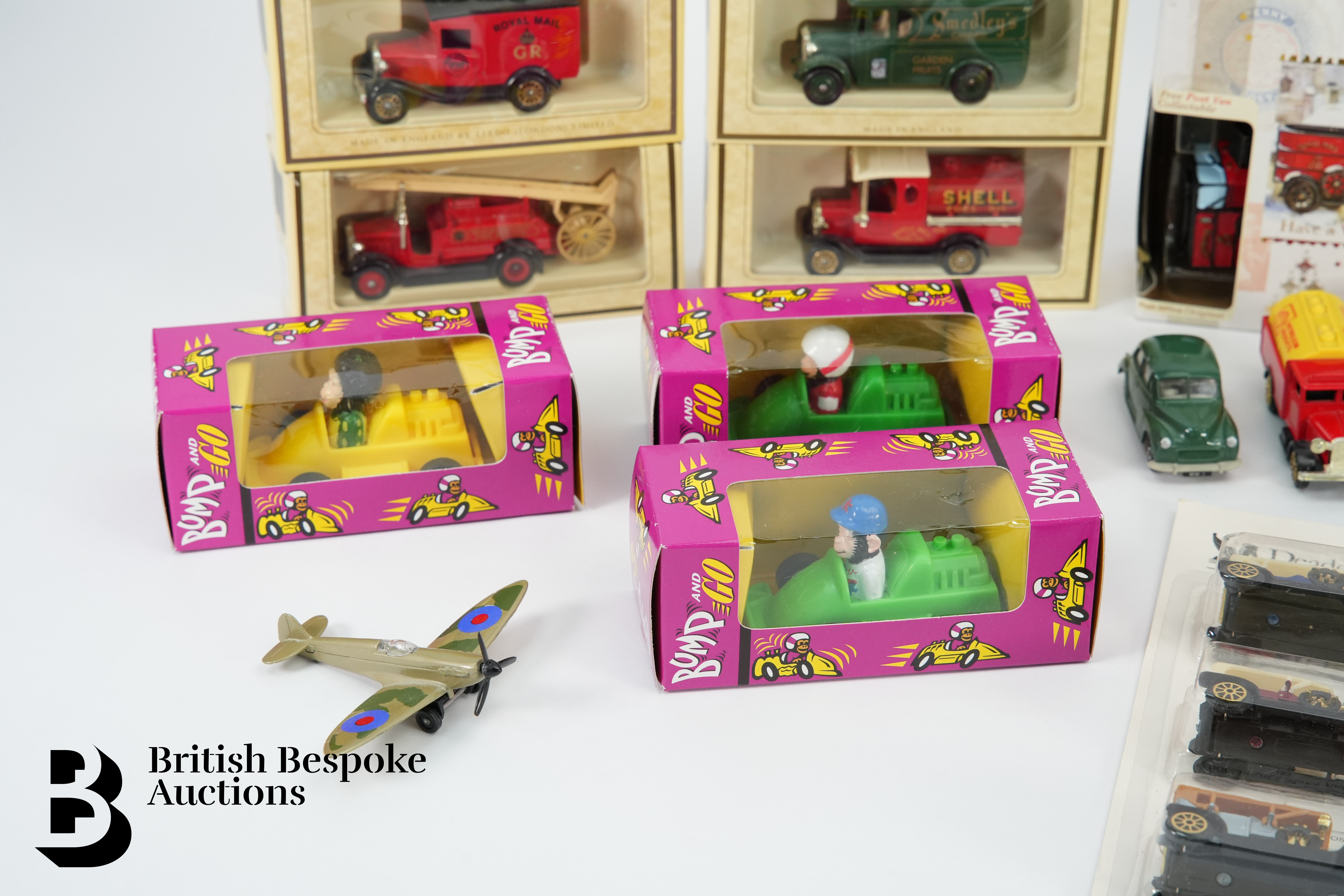 Die Cast Cars - Image 3 of 6