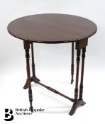 Mahogany Gate Link Table