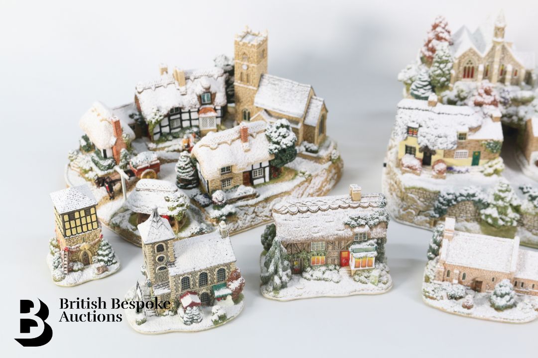 Large Quantity of Lilliput Lane Limited Edition Houses - Christmas Themed - Image 8 of 9