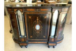 Antique and Collectables includes Militaria