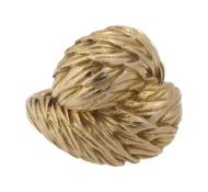 A French 18ct gold ring