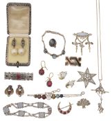 A collection of costume jewellery