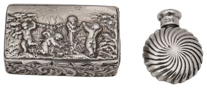An Edwardian silver snuff box and a scent bottle