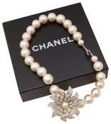 A Chanel chunky pearl necklace