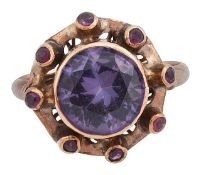 An 'alexandrine' ring