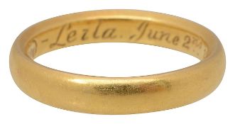 22ct gold wedding band