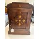 An early 20th century figured walnut cased mantel clock - Image 3 of 3