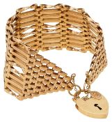 A large 9ct gold gate bracelet