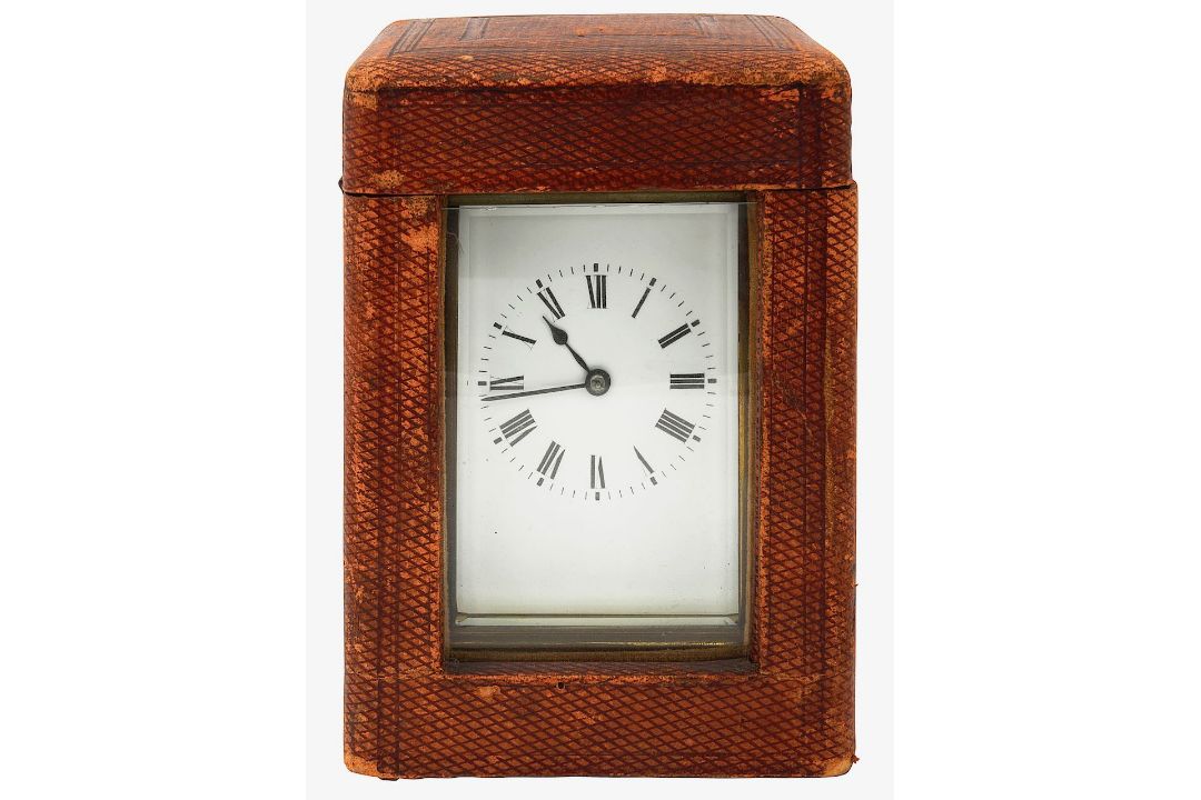 A late 19th century French gilt brass carriage clock - Image 1 of 2