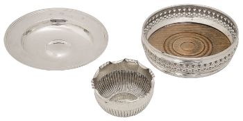 Armada dish, sugar bowl, decanter stand