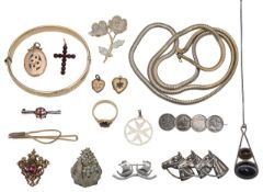 A collection of costume jewellery