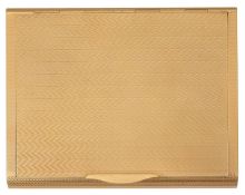 An 18ct gold cigarette case