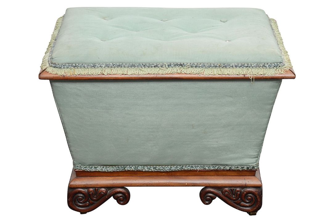 A William IV mahogany box stool / Ottoman - Image 1 of 2