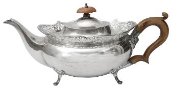 A George V presentation silver teapot