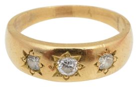 An 18ct gold and diamond set gypsy ring