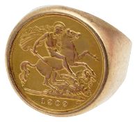 An Edward VII half sovereign ring